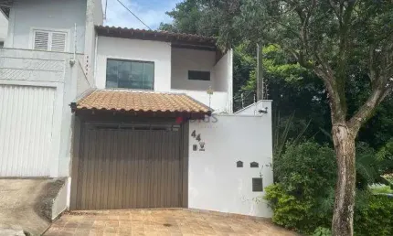 Casa Sobrado à Venda em Jardim Ricetti - 3 Dormitórios, R$500k