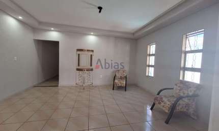 Casa com 2 quartos para alugar na Avenida Clemente Talarico, 762, Jardim Embaré, São Carlos