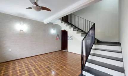 Casa com 4 quartos para alugar na Rua Tiradentes, 150, Jardim Macarengo, São Carlos
