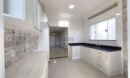 Casa de Condominio em Jardim Ipanema - São Carlos, SP