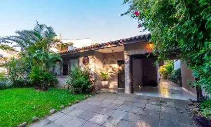 Casa com 4 quartos à venda na Rua Jigoro Kano, 45, Jardim Isabel, Porto Alegre por R$ 749.000