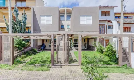 Casa com 3 quartos à venda na rua claudio da silva pinto, 329, guarujá, porto alegre por r$ 730.000