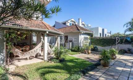 Casa com 4 quartos à venda na Rua Vicente Failace, 410, Tristeza, Porto Alegre por R$ 1.590.000