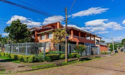Casa com 4 quartos à venda na Rua Paulo Derly Strehl, 170, Ipanema, Porto Alegre por R$ 1.390.000