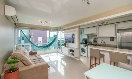 Apartamento com 2 quartos à venda na rua doutor barcelos, 615, tristeza, porto alegre por r$ 750.000