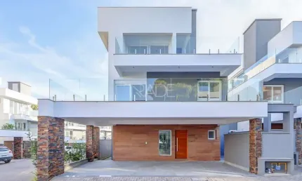 Casa em condomínio fechado com 3 quartos à venda na Avenida Coronel Marcos, 1239, Pedra Redonda, Porto Alegre por R$ 2.203.200