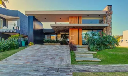 Casa em condomínio fechado com 3 quartos à venda na Estrada das Três Meninas, 1501, Vila Nova, Porto Alegre por R$ 2.480.000