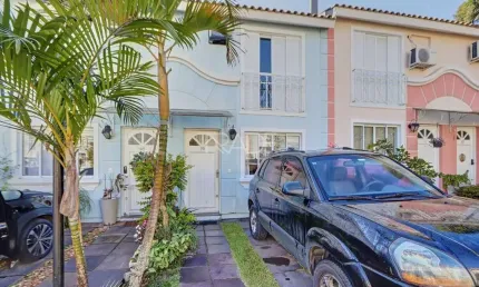 Casa em condomínio fechado com 2 quartos à venda na Avenida da Cavalhada, 5075, Cavalhada, Porto Alegre por R$ 330.000