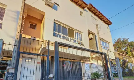 Casa com 3 quartos à venda na Rua Delfina da Cunha, 104, Camaquã, Porto Alegre por R$ 569.000