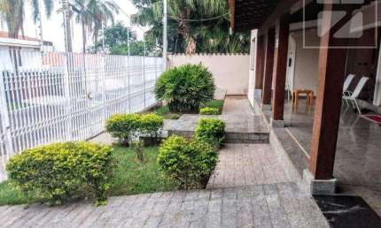 Casa para aluguel com 700 m², 4 quartos 6 vagas em Taquaral, Campinas