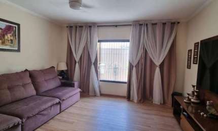 Casa à venda com 180 m², 3 quartos 5 vagas em Parque Fazendinha, Campinas