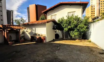 Casa para aluguel com 298 m², 4 quartos 4 vagas em Cambuí, Campinas