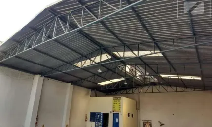 Galpão à venda com 240,4 m², 20 vagas em Centro, Campinas