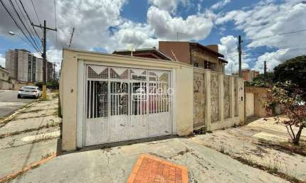 Casa para aluguel com 164,5 m², 3 quartos 5 vagas em Taquaral, Campinas