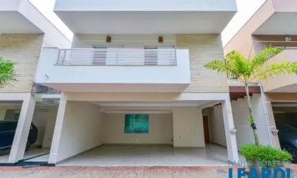 Casa em condomínio fechado com 4 quartos à venda no Brooklin, São Paulo 