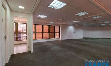 Sala comercial à venda na Chácara Santo Antônio, São Paulo 