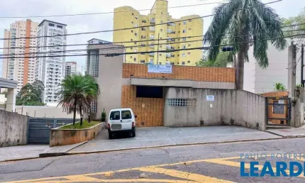 Barracão / Galpão / Depósito à venda na Vila Andrade, São Paulo 
