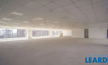 Sala comercial para alugar na Vila Olímpia, São Paulo 