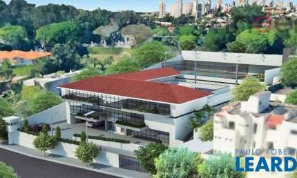 Casa com 6 quartos para alugar no Real Parque, São Paulo 