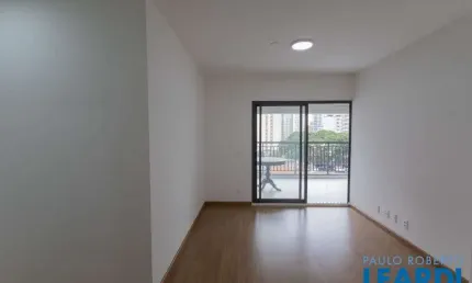 Apartamento com 3 quartos para alugar no Campo Belo, São Paulo 