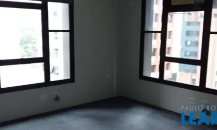 Ponto comercial para alugar na Vila Olímpia, São Paulo 