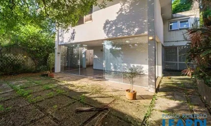 Casa com 4 quartos à venda na Vila Madalena, São Paulo 