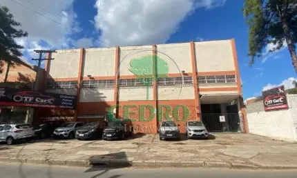 Barracão / Galpão / Depósito para alugar na Avenida A. J. Renner, 465, Humaitá, Porto Alegre por R$ 8.000