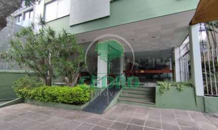 Apartamento com 3 quartos para alugar na Rua Duque de Caxias, 671, Centro Histórico, Porto Alegre por R$ 1.700