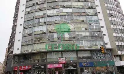 Sala comercial para alugar na Rua Professor Annes Dias, 154, Centro Histórico, Porto Alegre por R$ 800