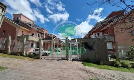 Casa em condomínio fechado com 3 quartos para alugar na Avenida Jacuí, 903, Cristal, Porto Alegre por R$ 3.000