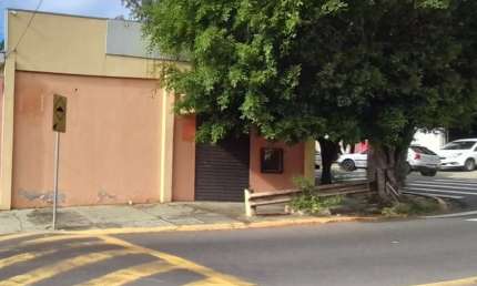 Ponto comercial de 90 m², com 01 banheiro, para aluguel