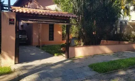 Sobrado de 264,10 m², com 03 dormitórios (sendo um deles uma suíte), para venda