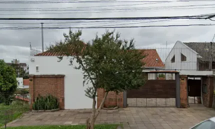 Casa de 118 m², com 03 dormitórios (sendo um deles uma suíte), para venda