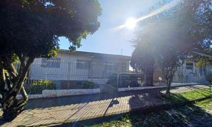Sobrado de 210 m², com 05 dormitórios, para aluguel