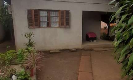 Casa de 130 m², com 03 dormitórios (sendo um deles uma suíte), para venda