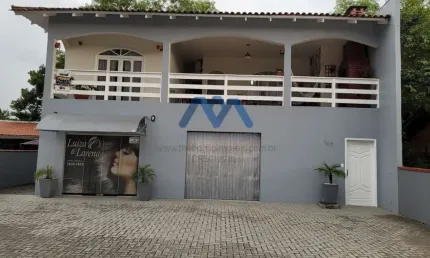 Sobrado com 280m², com apartamento de 30m² separado (1 dorm, sala, coz, banh, lavand) e sala comercial com 150m²