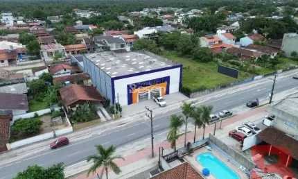 PONTO COMERCIAL E RESIDENCIAL NA AVENIDA CELSO RAMOS