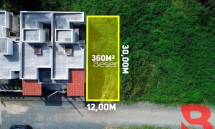 TERRENO NA BARRA DO SAÍ COM 360,00m², FACE SUL - APROX. 600 METROS DO MAR
