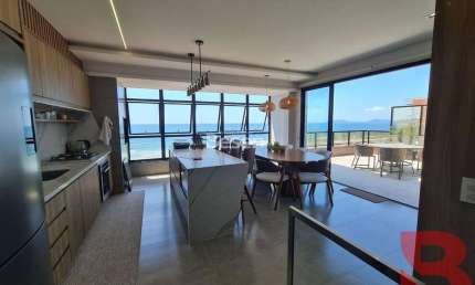 COBERTURA DUPLEX DECORADA COM 3 SUÍTES NO CONDOMÍNIO MILANO - BALNEÁRIO JARDIM PÉROLA DO ATLÂNTICO