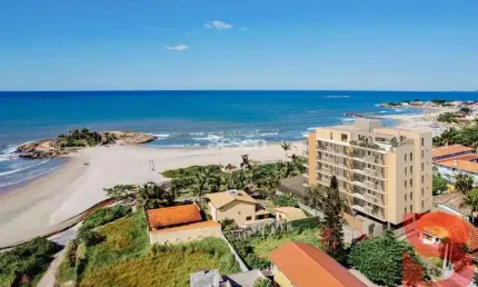 APARTAMENTOS  FRENTE MAR COM 03 SUÍTES (01 SUÍTE MASTER) NO PEDRABELLA