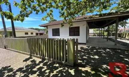 IMÓVEL DE ESQUINA COM 108,00M²,  COM AMPLO ESPAÇO EXTERNO !