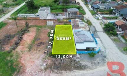 OPÇÃO DE TERRENO COM 360 M² NA BARRA DO SAI, 950 METROS DO MAR