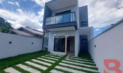 EXCELENTE SOBRADO COM PISCINA-APENAS 300MTRS DA PRAIA