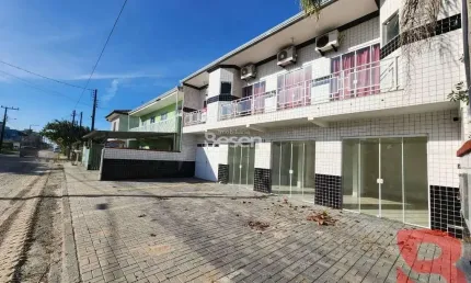 SALA COMERCIAL E 03 APARTAMENTOS A APENAS 100,00m DO MAR e 2km do centro comercial em Itapema do Norte