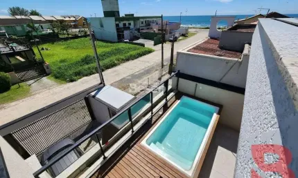 Cobertura no residencial dsenho, 03 dormitórios sendo 01 suíte, a apenas 100,00m da praia