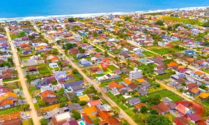 EXCELENTE TERRENO LIMPO E ATERRADO COM 14,00X24,00 METROS NA BARRA DO SAÍ!