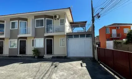 Casa à venda em florianópolis, ingleses do rio vermelho, com 2 quartos, com 61 m²
