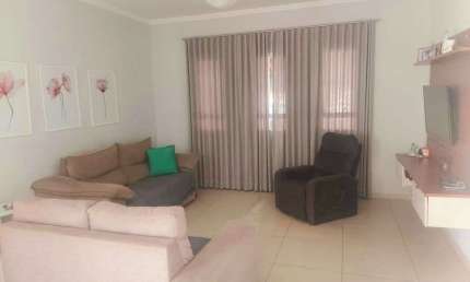 Casa com 3 dormitórios à venda, 220 m² por R$ 580.000,00 - Vila Cardia - Bauru/SP