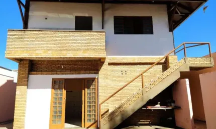 Casa com 3 dormitórios à venda, 260 m² por R$ 450.000,00 - Jardim Bela Vista - Bauru/SP