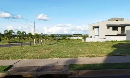 Terreno em condomínio fechado à venda no Residencial Tamboré, Bauru 